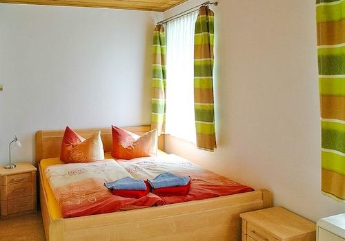 Ferienwohnung EG rechts