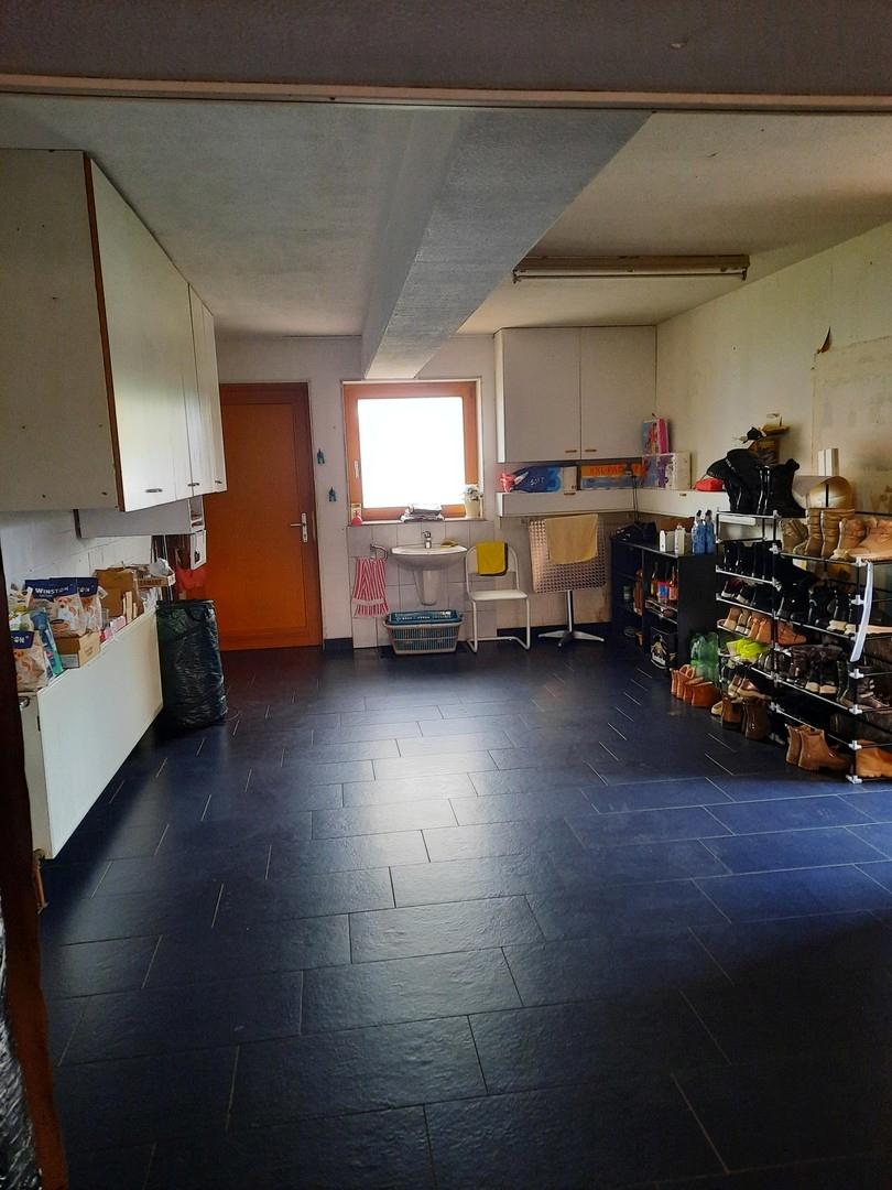 Abstellfläche in der Garage