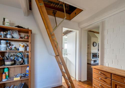 Klapptreppe Dachboden Whg. 1
