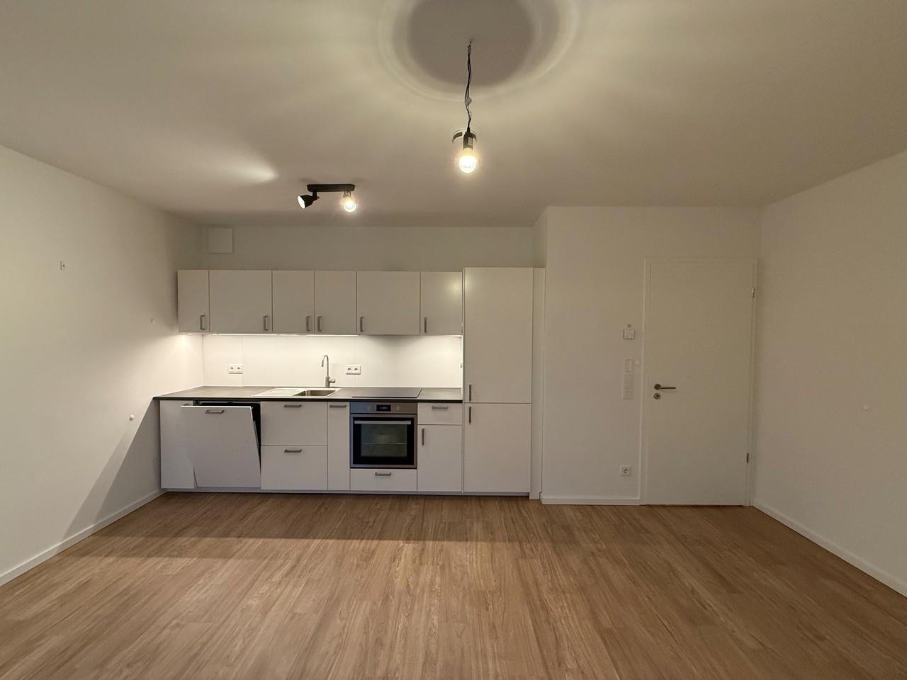 offener Wohn- und Küchenbereich (Küche gehört dem aktuellen Mieter und kann gegen Abstandszahlung übernommen werden)