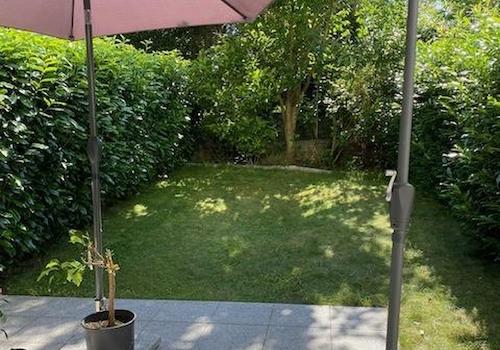 Terrasse mit Garten