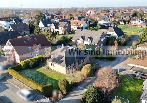 Außenansicht mit Umgebung