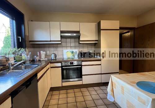 Küche mit Essbereich