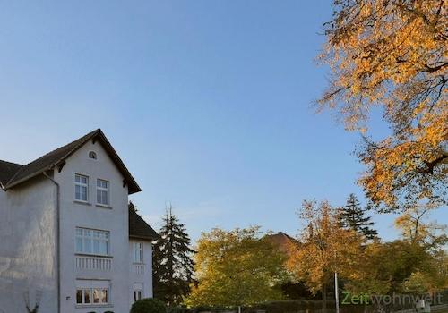 Außenansicht im Herbst