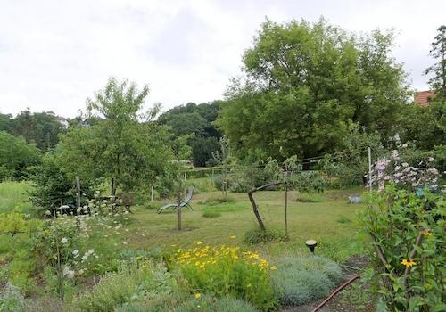 Garten mit Sitzplatz