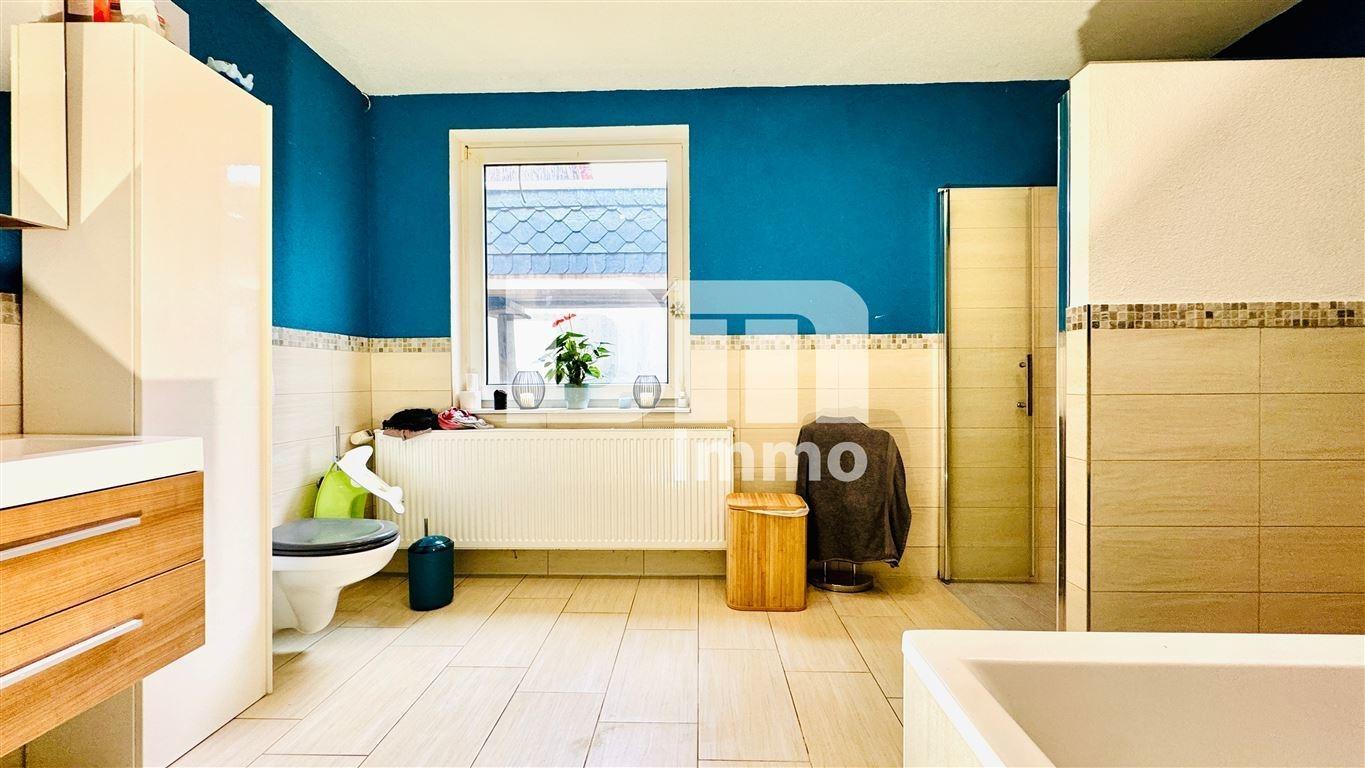 EG Badezimmer Wanne / Dusche