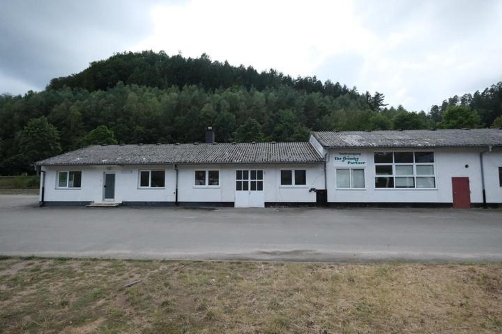 Gebäudeteil  "Büro mit Halle"