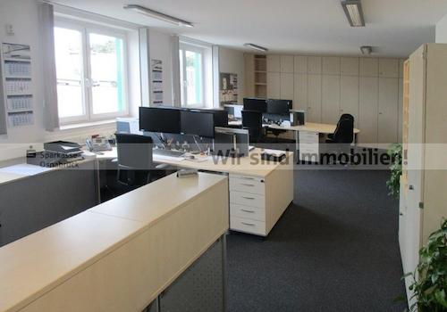 Verwaltungsbüro im EG