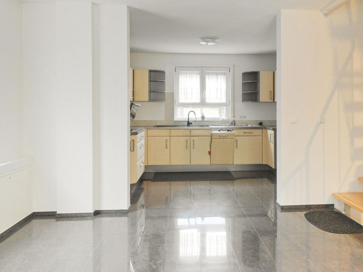 Wohnzimmer und Küche