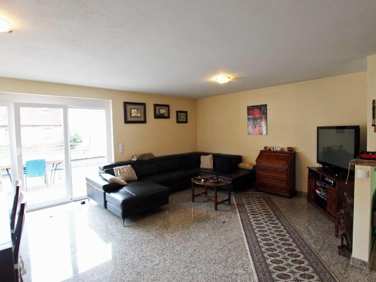 Wohnbereich mit Blick zur Terrasse 1. OG