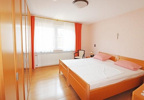 Schlafzimmer OG