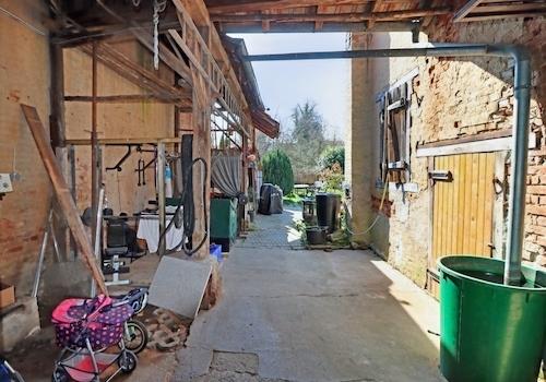 Nebengebäude mit Gartenzugang