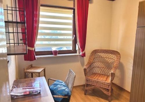 kleines Arbeitszimmer im DG