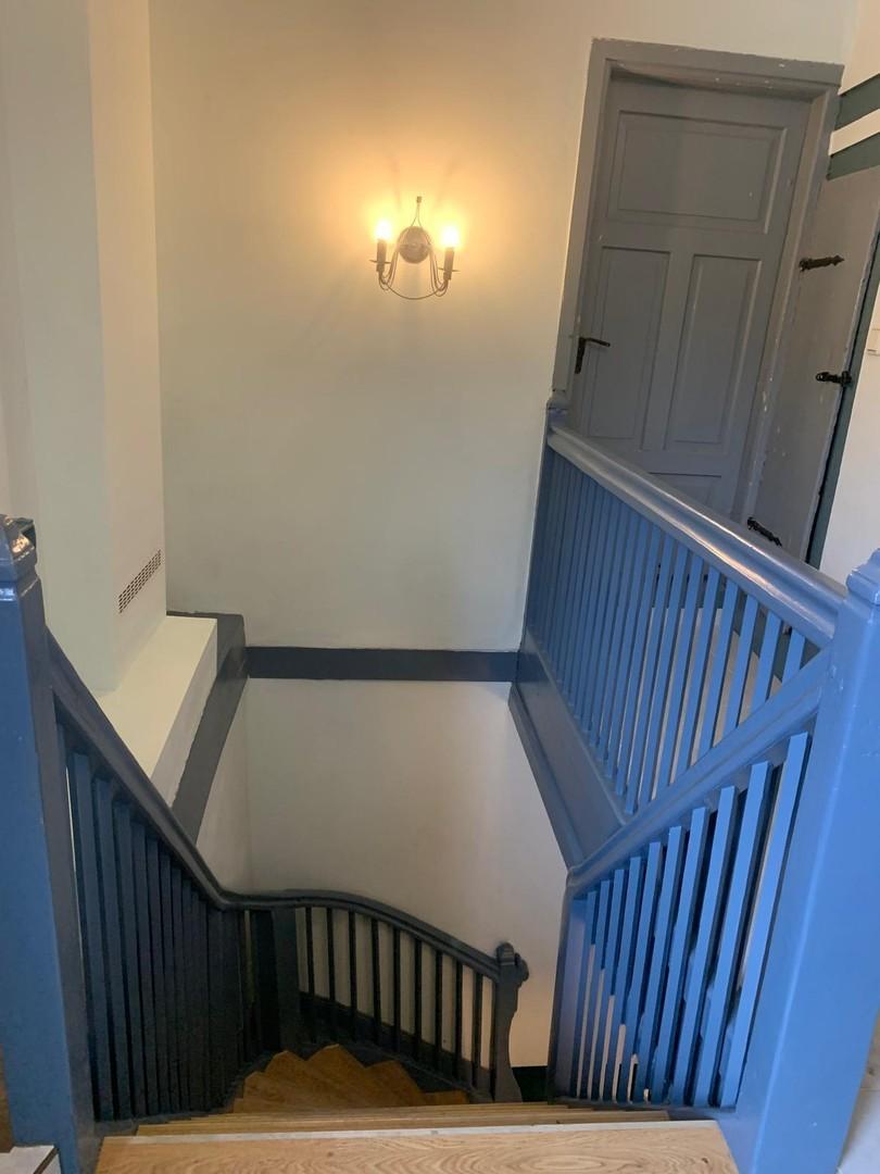 Hausflur mit Eingang 2