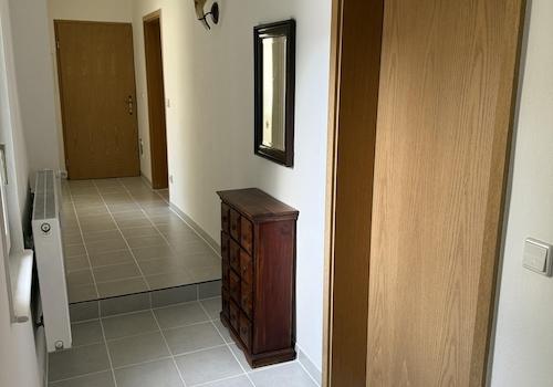 Blick in Flur Richtung Westen