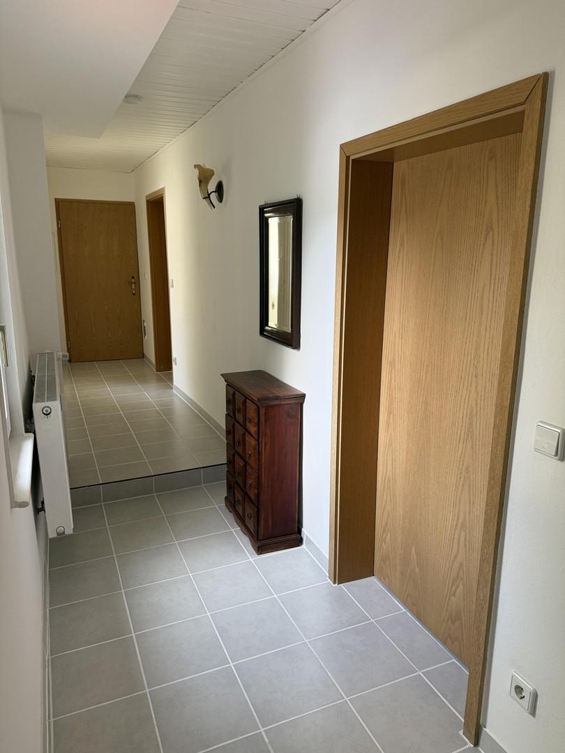 Blick in Flur Richtung Westen