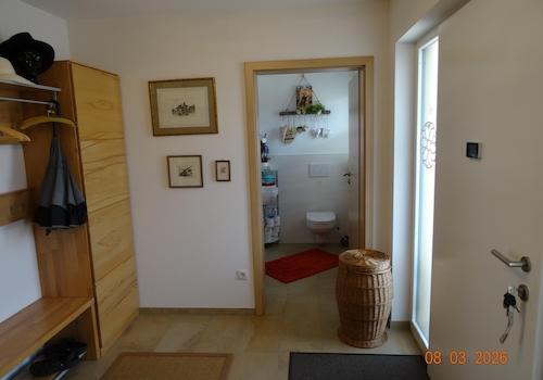 Eingangsbereich und Gäste-WC