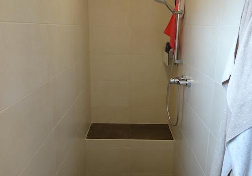 BAD-EG, Dusche mit Sitz