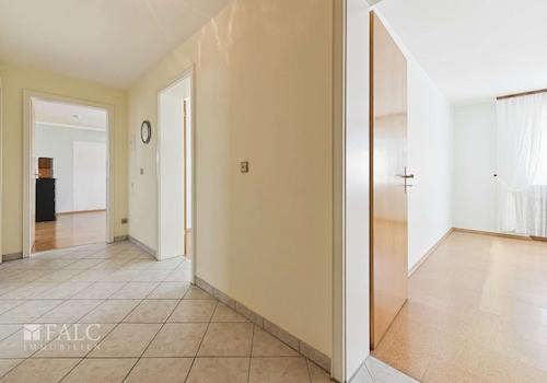 Freundlicher Flur EG