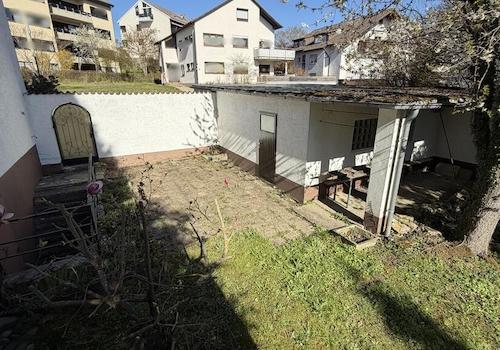 Hinteransicht Garage