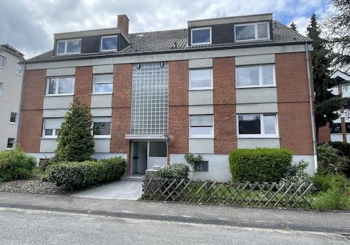 Bestand Außenansicht Straße