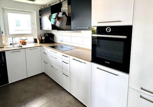 Einbauküche mit Markengeräten