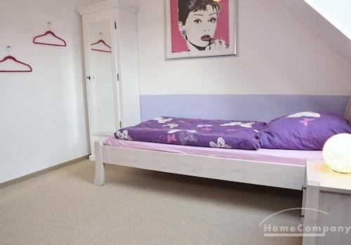 4. Zimmer 1. OG links