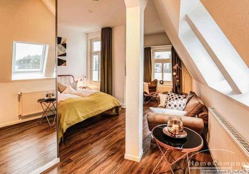 Blick auf Wohn- Schlafbereich