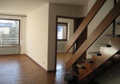 Bild 3 Wohnbereich mit Treppenaufgang zum Studio
