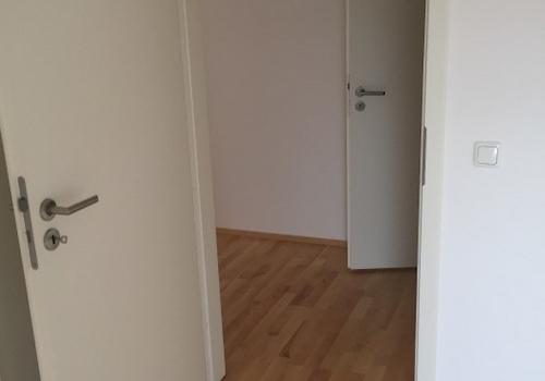 Helles Wohnen mit top Parkett