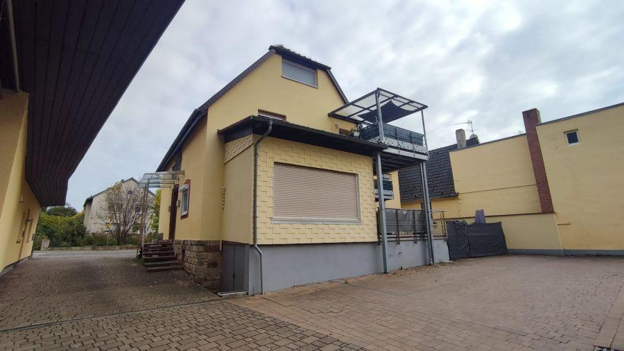 Rückseite Haupthaus Hof