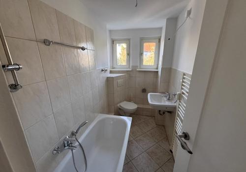 08 Bad Richtung Fenster Zwenkau C16_7322