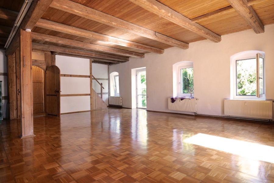 Parkettsaal-Wohnungstür