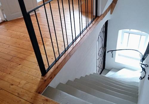 Sandsteintreppe - Vorraum 1.Stock