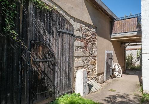 Atelierhaus-Balkon-Durchgang Garten