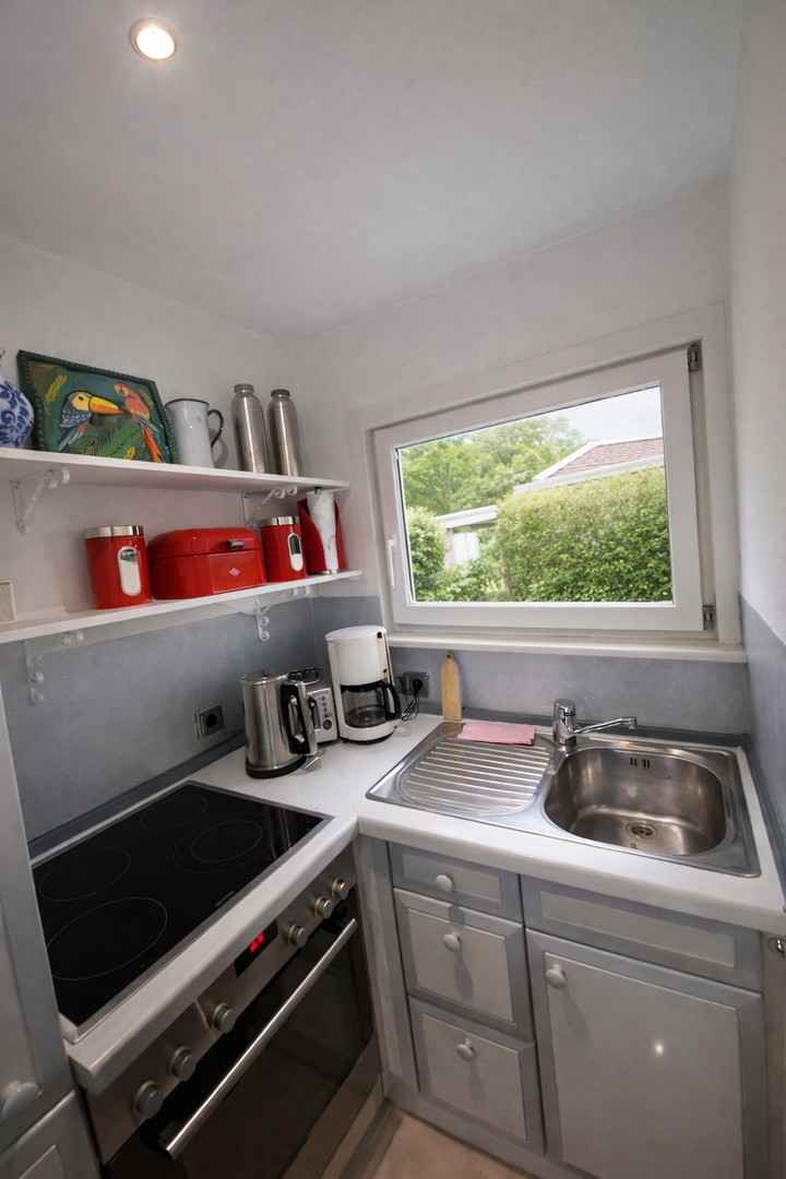 Separate Küche mit Fenster