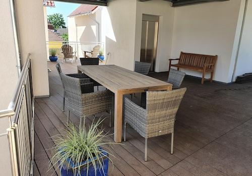 Überdachte Gem.terrasse