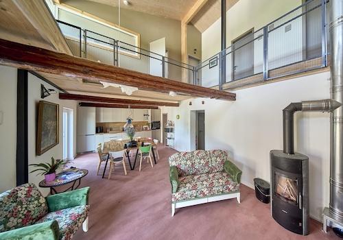 Wohnzimmer, Küche, Kamin