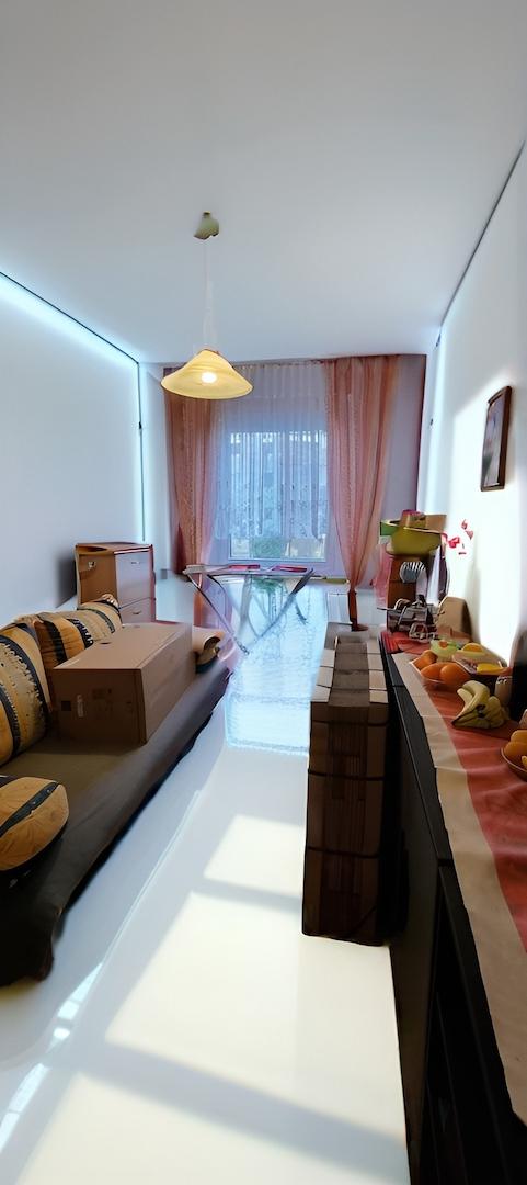 Zimmerneueinrichtung mit KI *Zimmer links