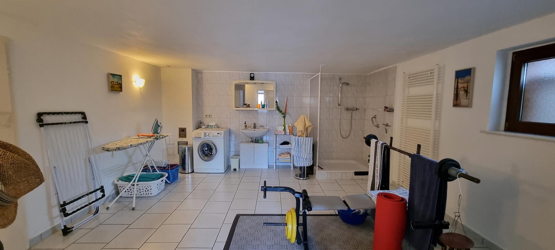 Raum vor dem Gästezimmer UG