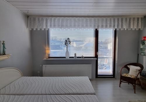 Obergeschoss - Schlafzimmer mit Balkonzugang