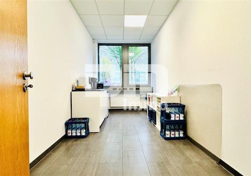 1. Raum rechts / Pantry Küche