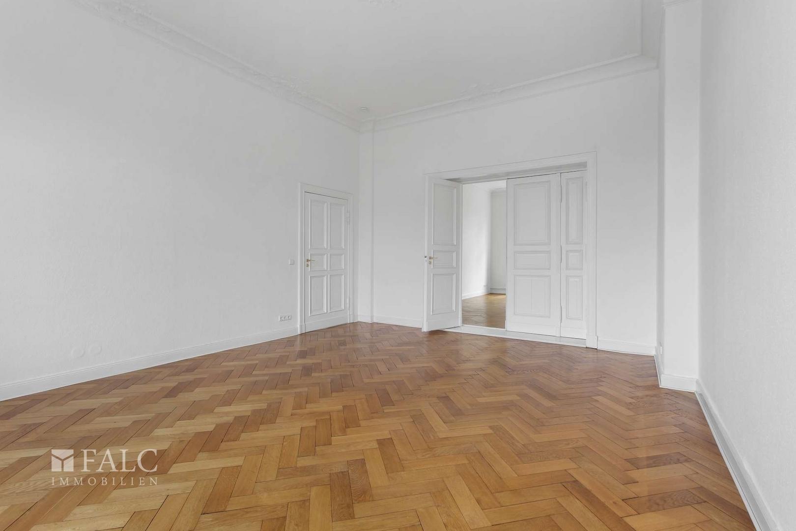 EG - Büro Straßenseite