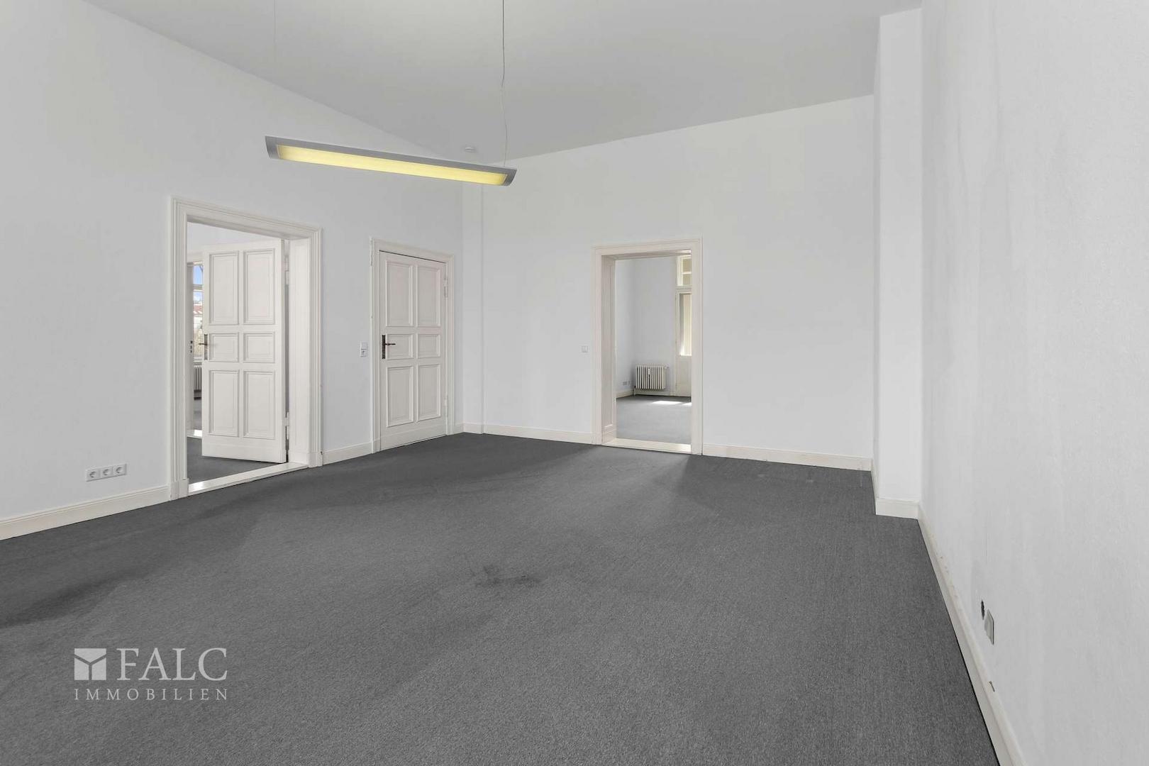 1. OG - Büro Straßenseite