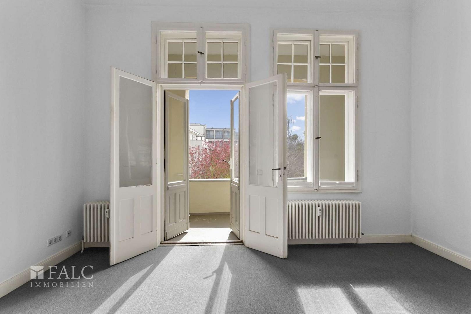 1. OG - Blick auf den Balkon