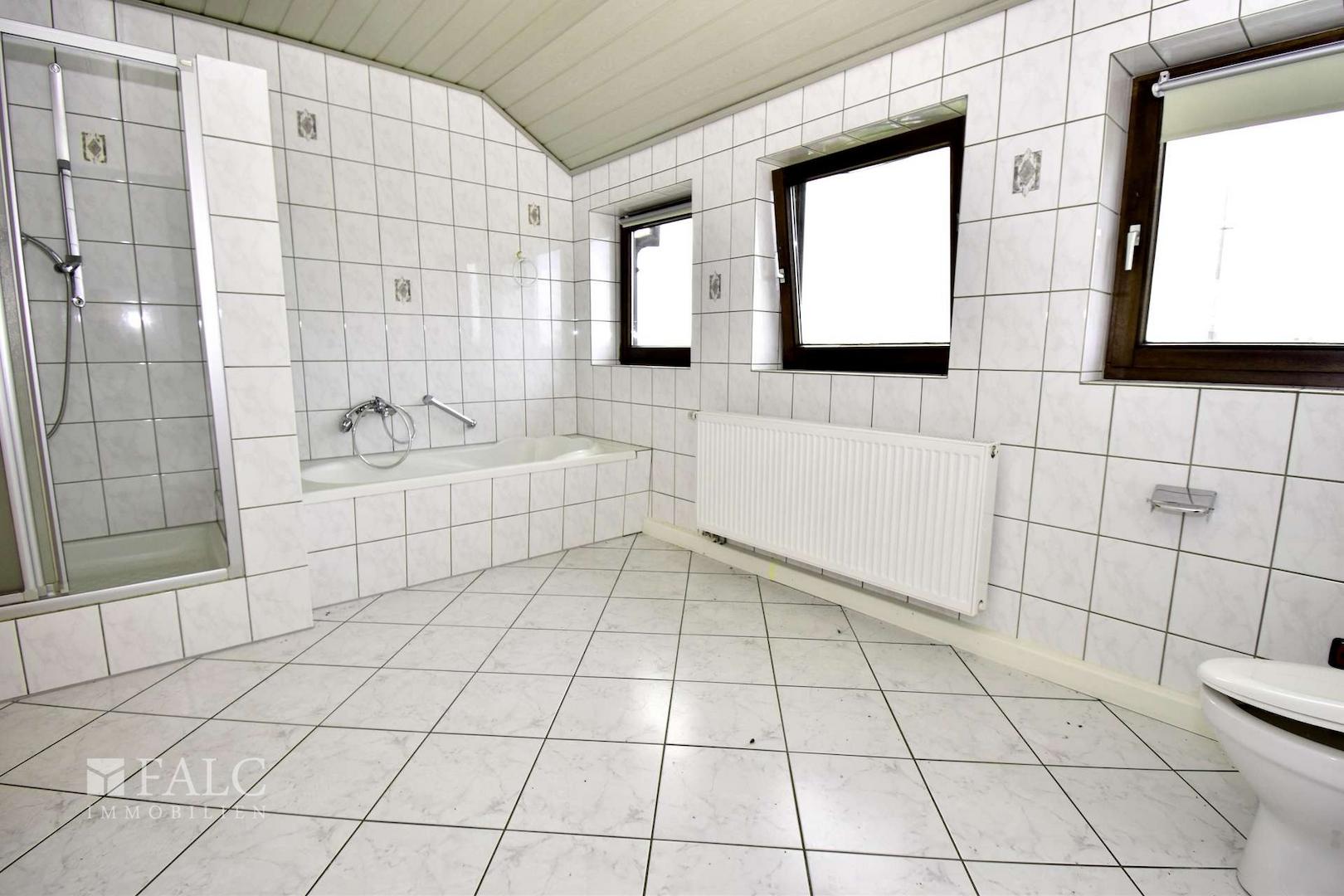 Badezimmer 1 DG