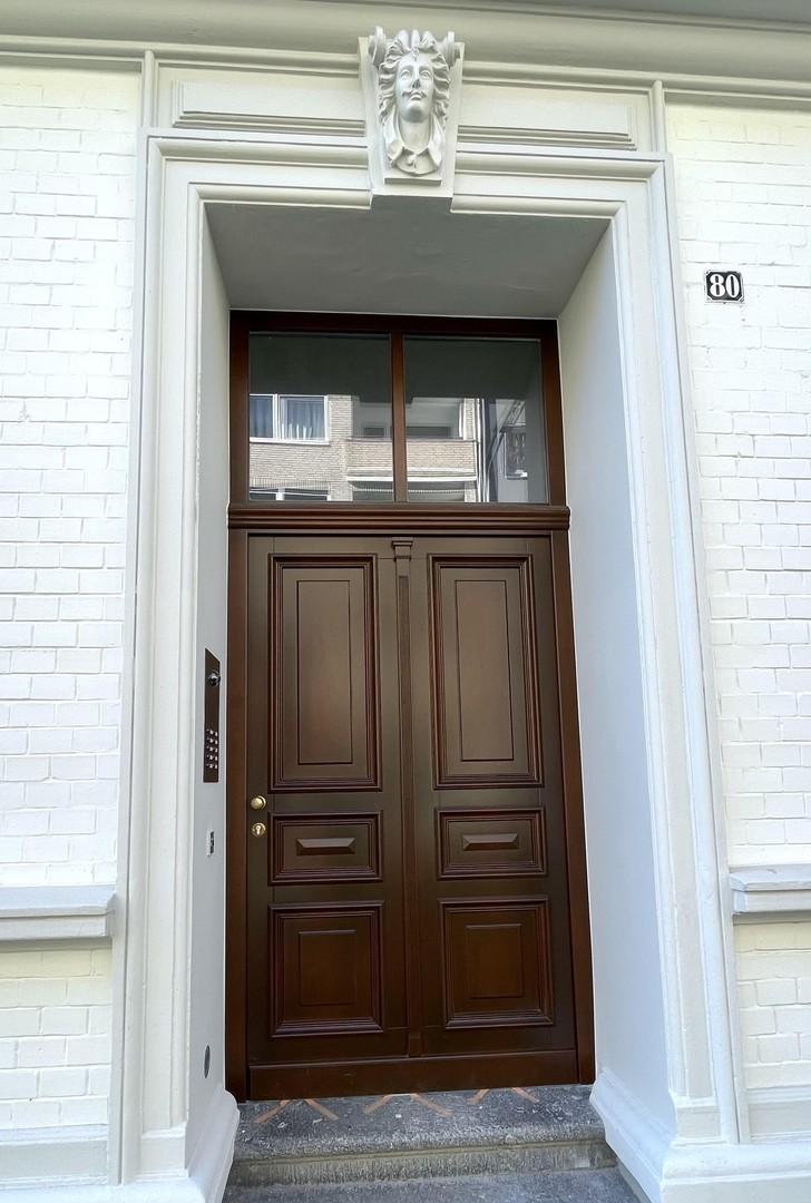 Sonderangefertigte Haustür