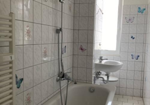 Tageslichtbad mit Handtuchheizkörper