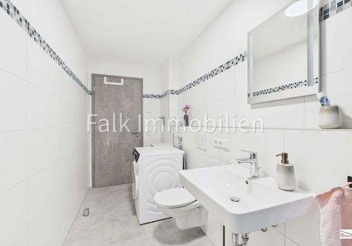 TL-Bad mit Dusche (OG)