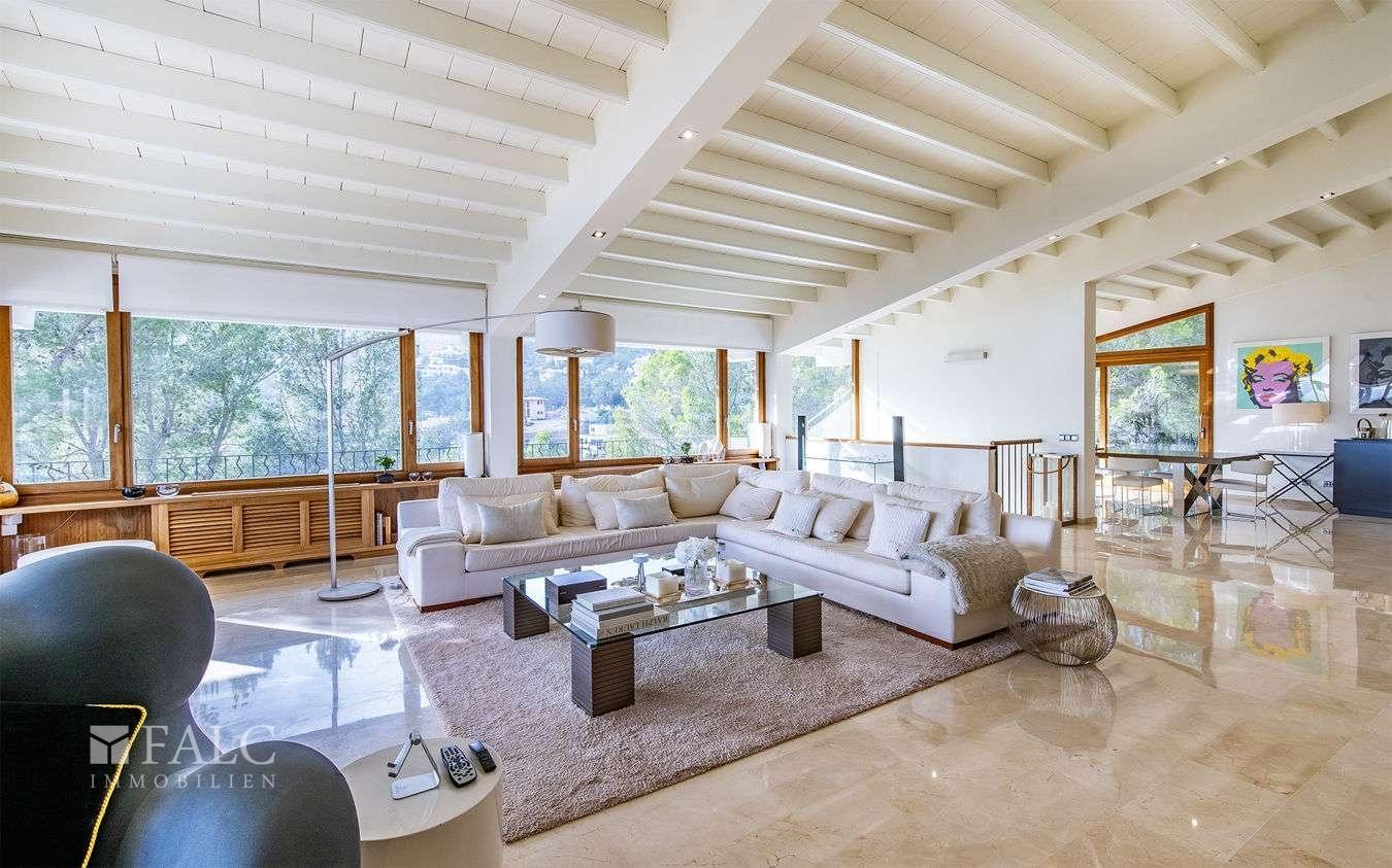 Offener Wohn- und Essbereich